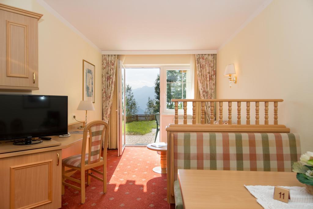 Residence Rossboden Mit Hallenbad Verano Екстериор снимка